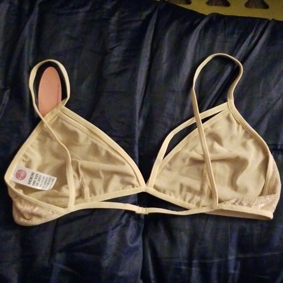 Adorable Floral Print Stretchy Bralette - Picture 3 of 3